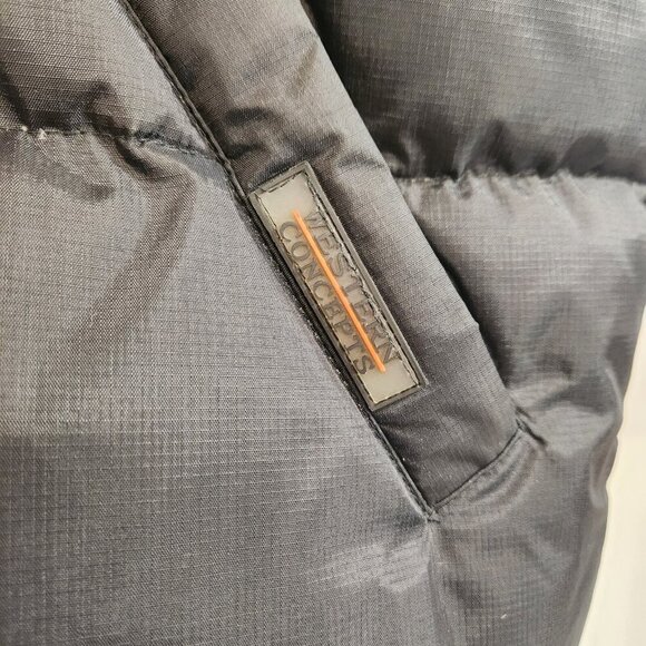 Paramount Pictures Branded Puffer Vest Western Concepts Mens Size Medium Black - Picture 2 of 10